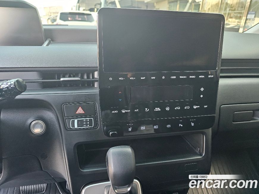Hyundai Staria 2025