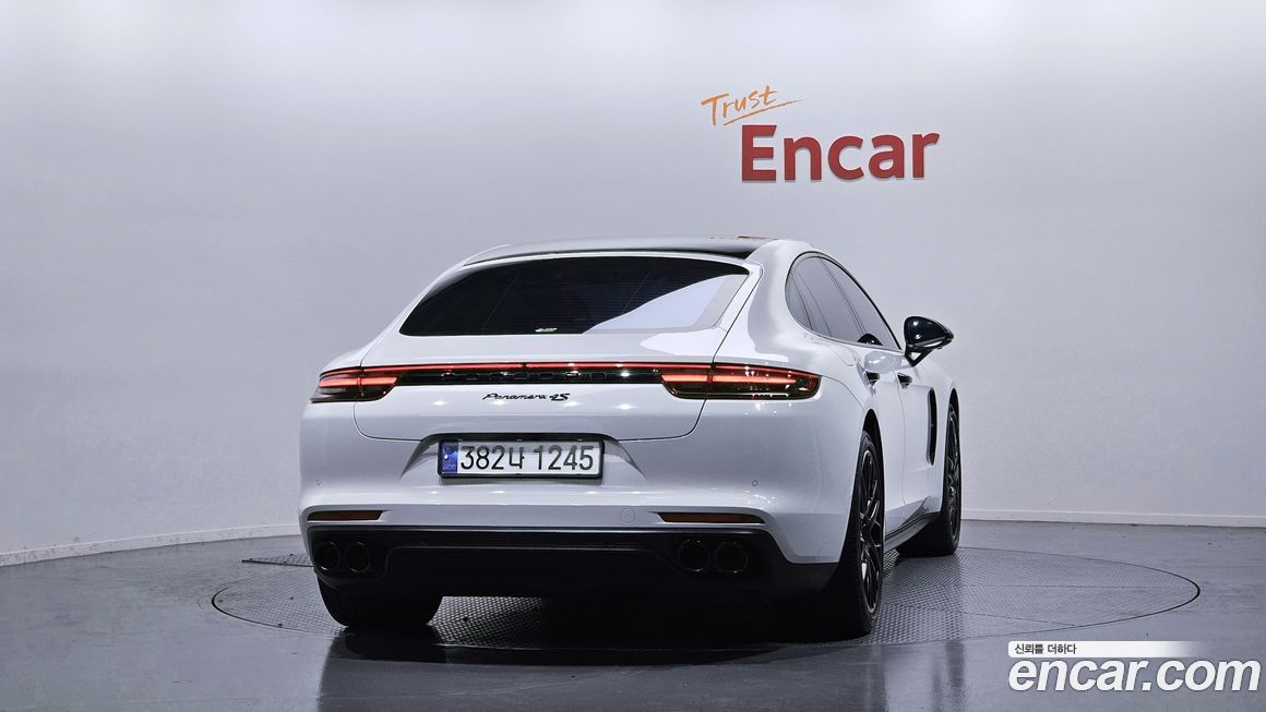 Porsche Panamera 2018