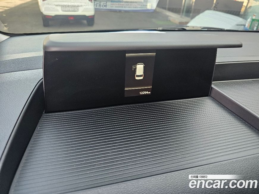 Hyundai Staria 2025