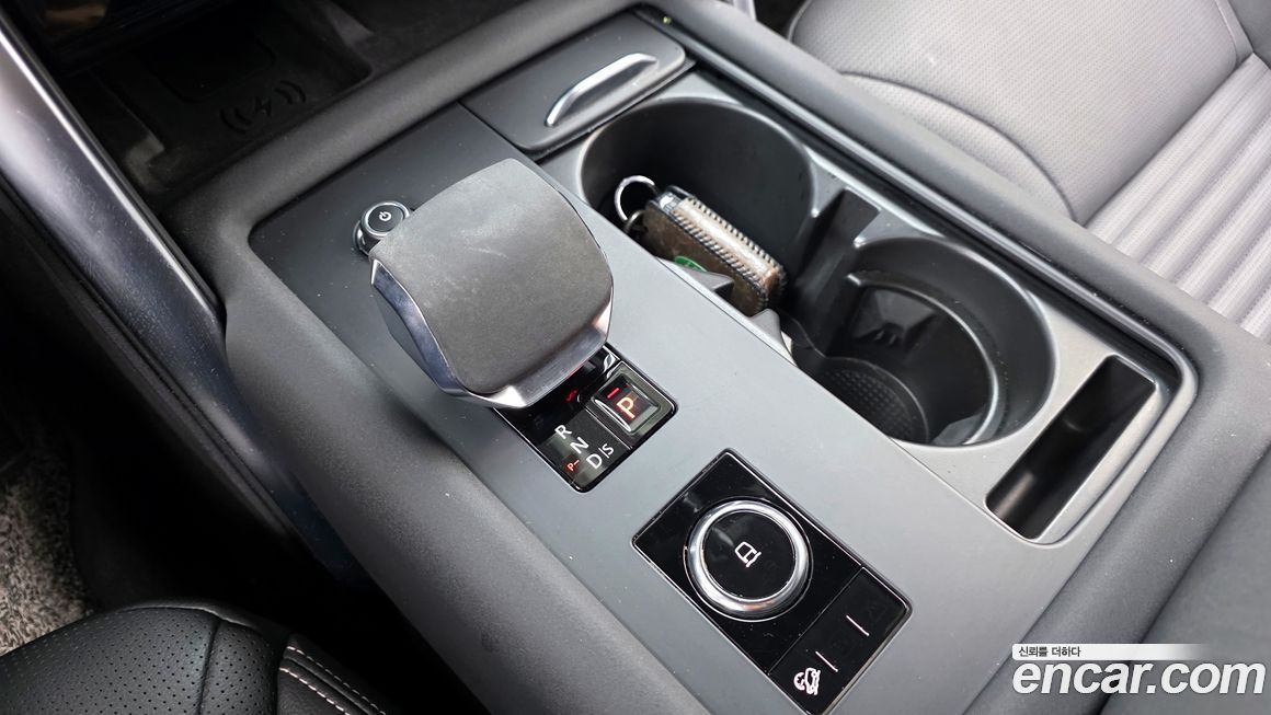 Land Rover Discovery 2023