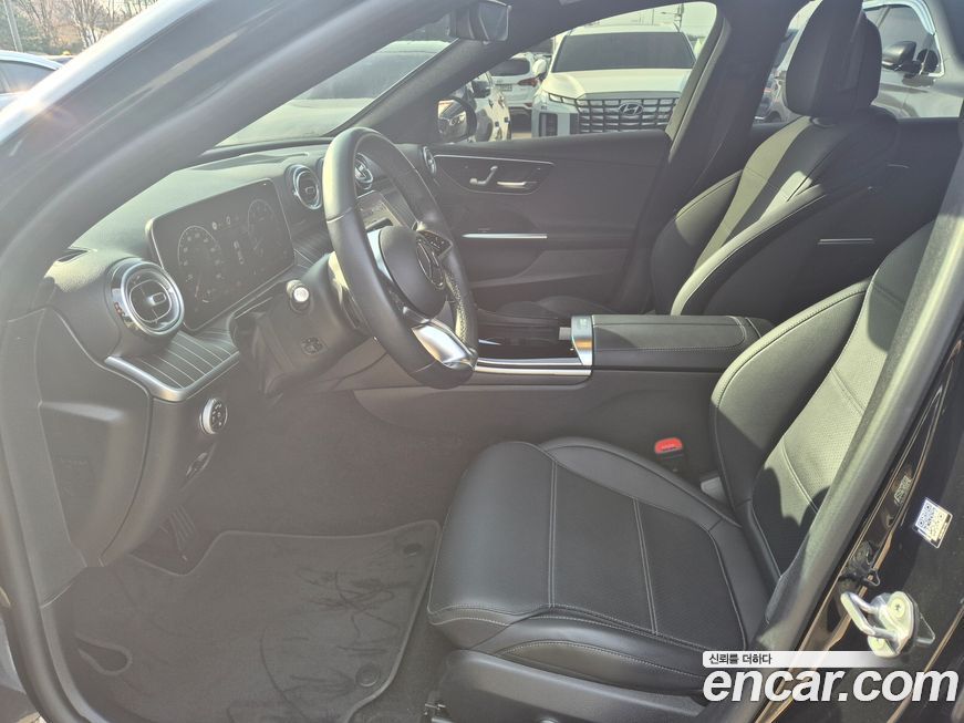 Mercedes-Benz C-Class 2023