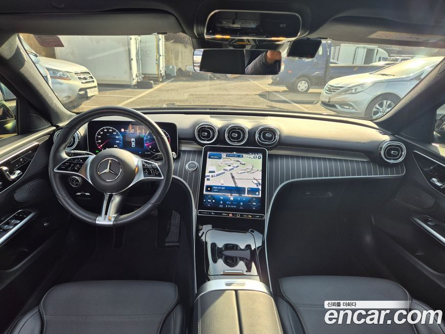 Mercedes-Benz C-Class 2023