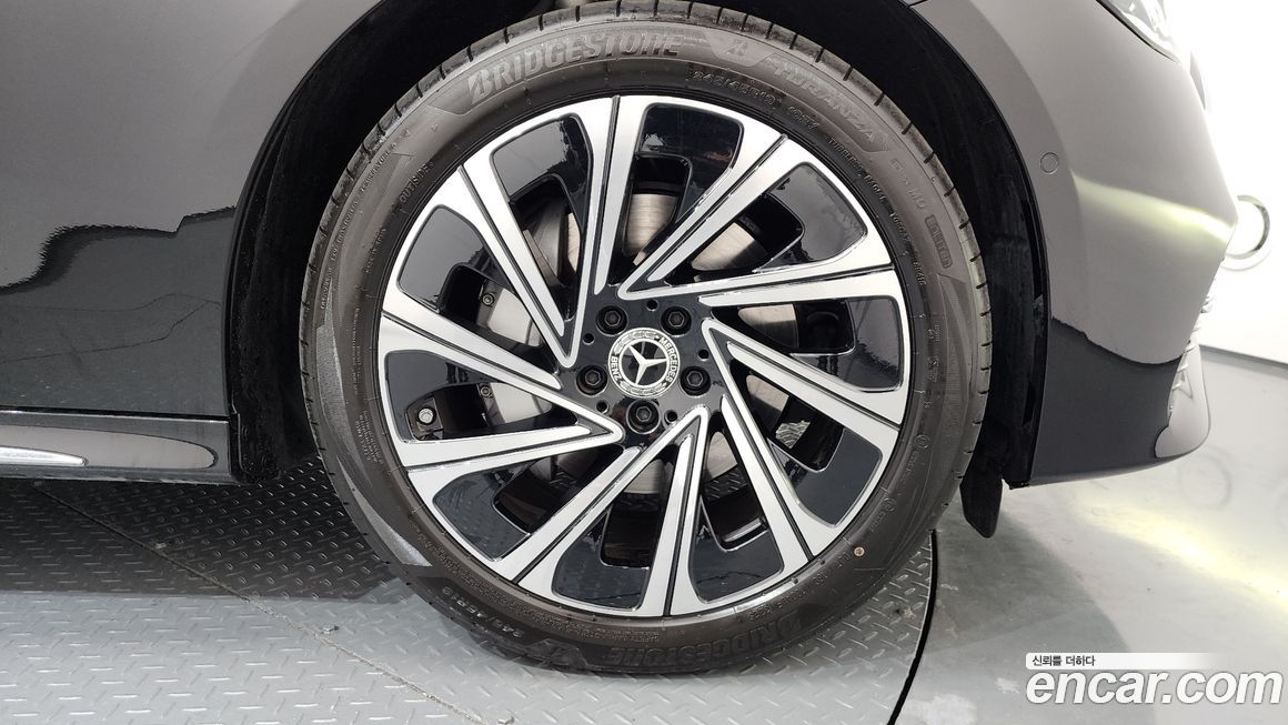 Mercedes-Benz E-Class 2026