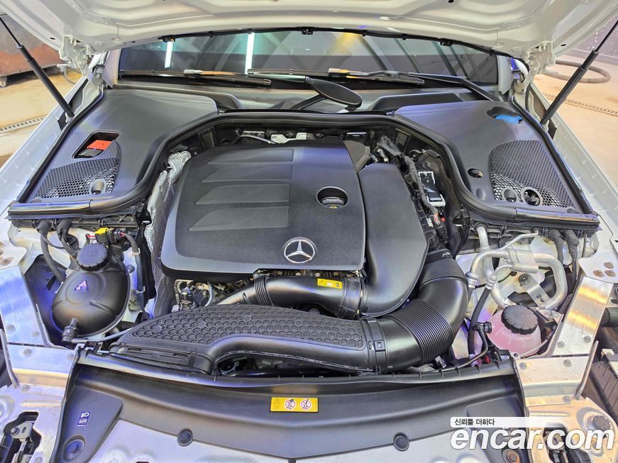 Mercedes-Benz E-Class 2022