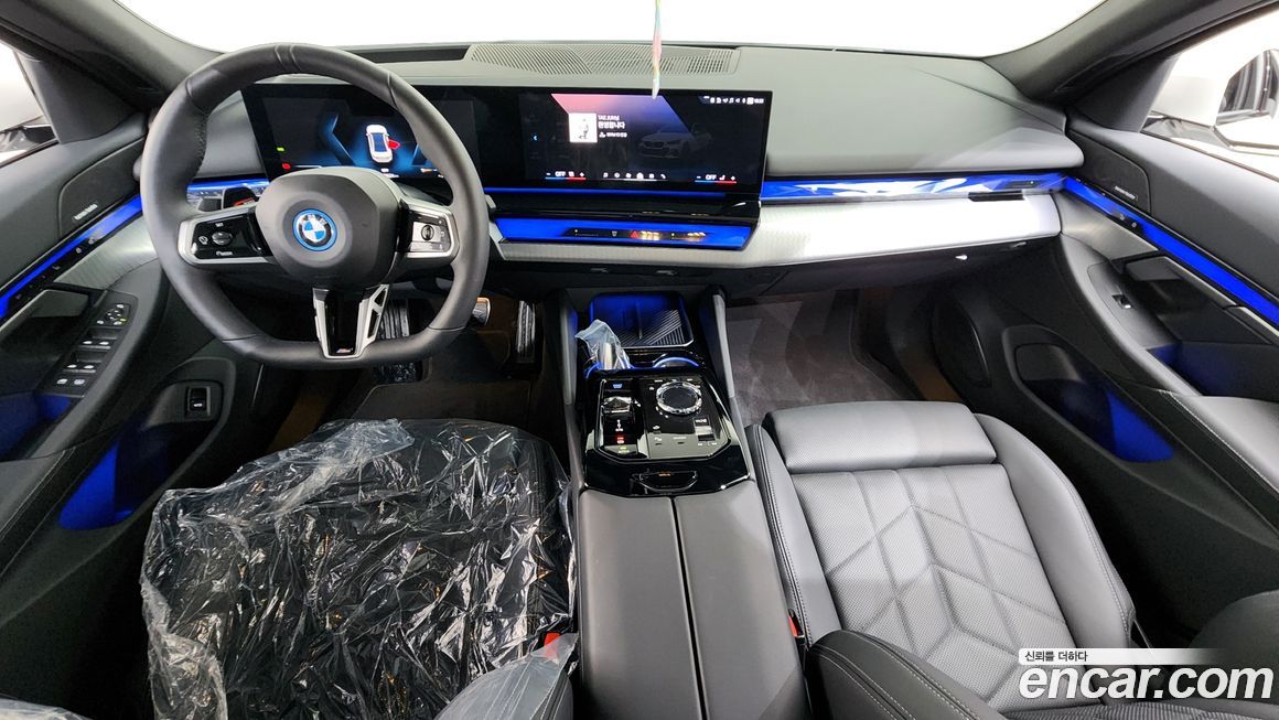 BMW i5 2025