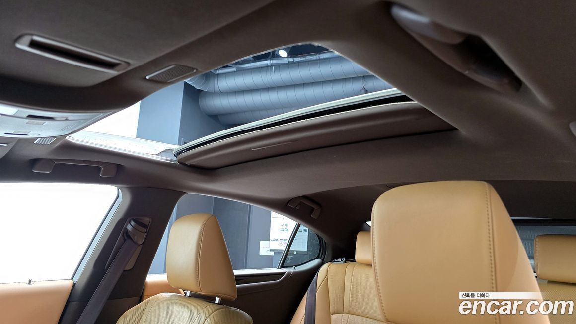 Lexus ES 2021