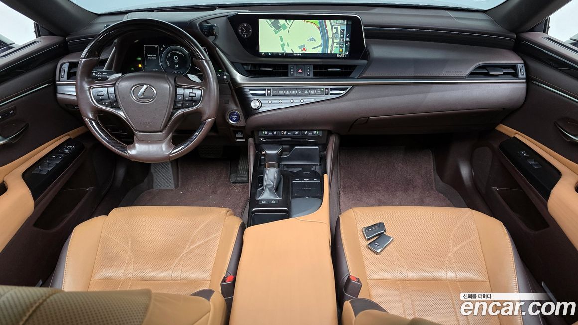 Lexus ES 2021