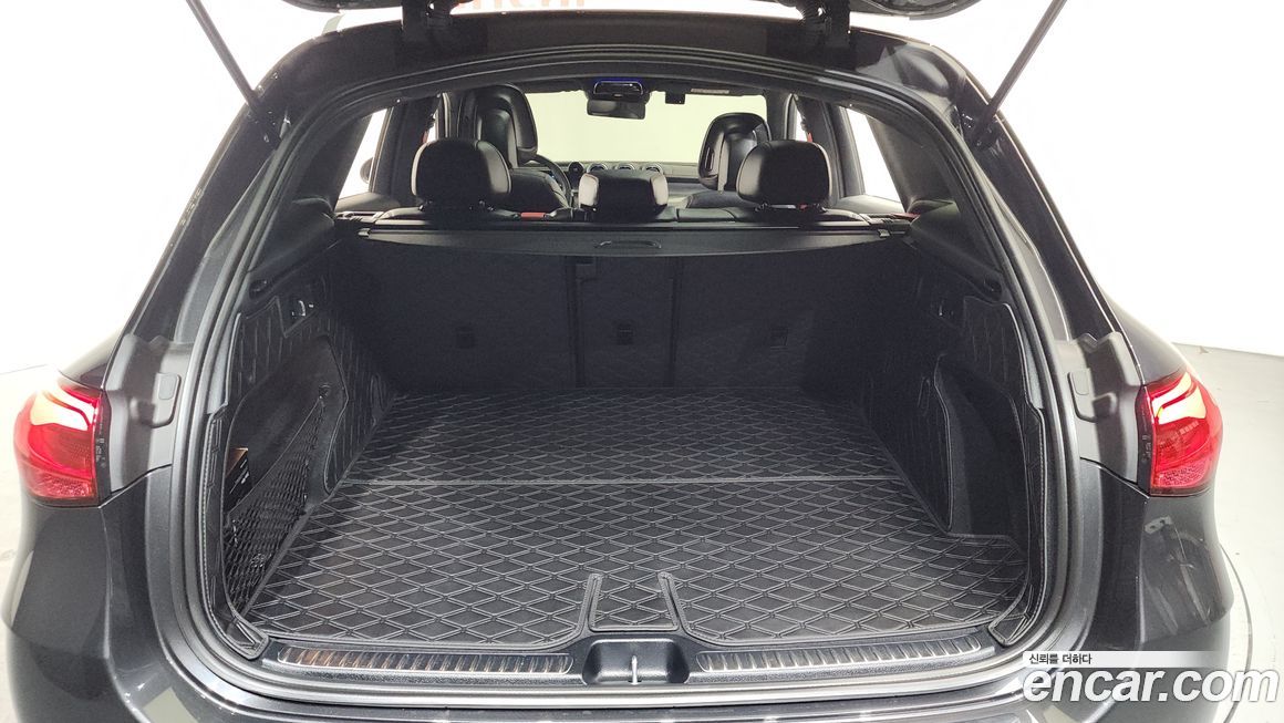 Mercedes-Benz GLC-Class 2024