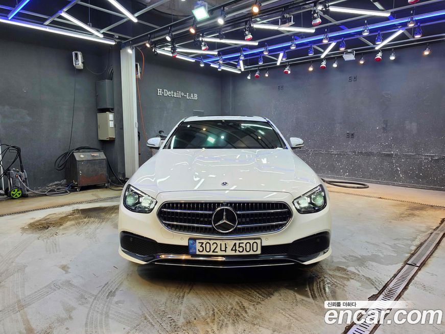 Mercedes-Benz E-Class 2022