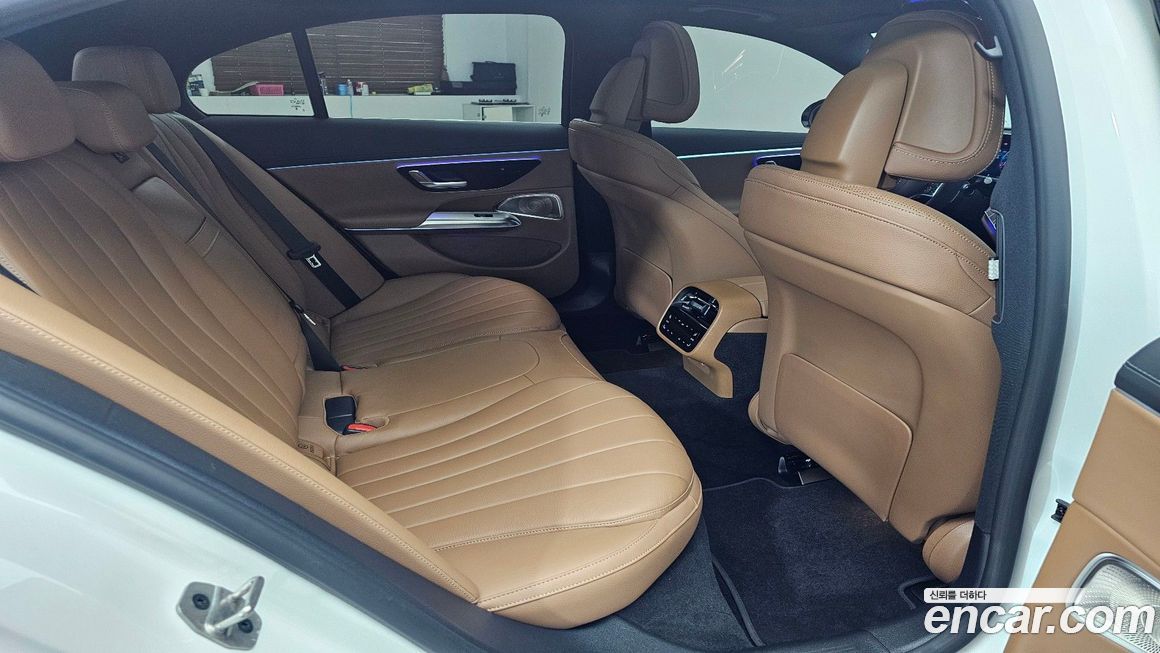 Mercedes-Benz E-Class 2025