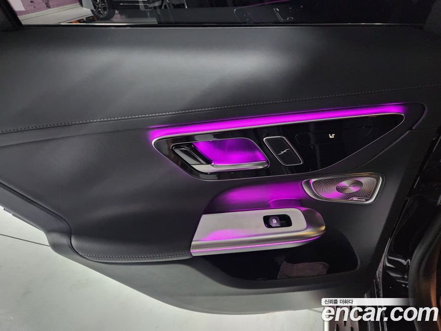 Mercedes-Benz GLC-Class 2025