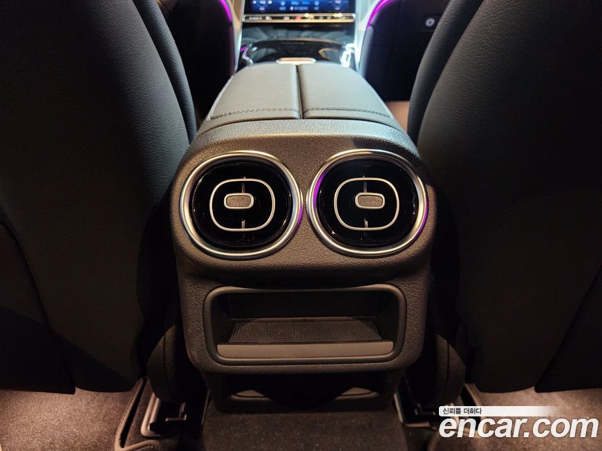 Mercedes-Benz GLC-Class 2025