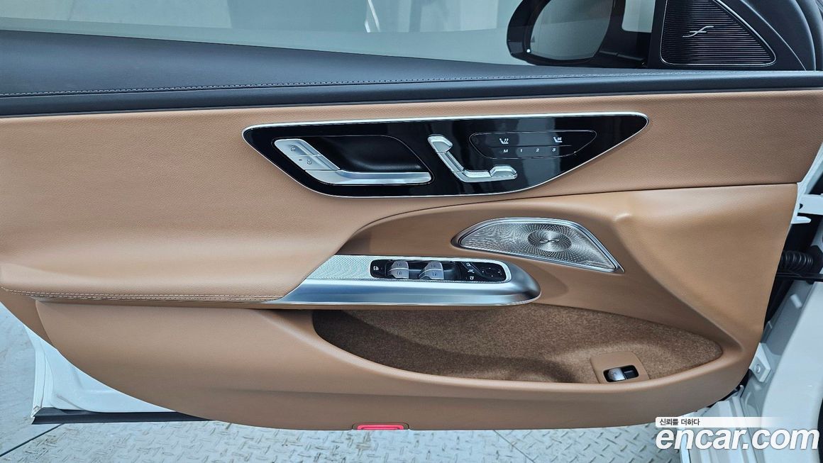 Mercedes-Benz E-Class 2025