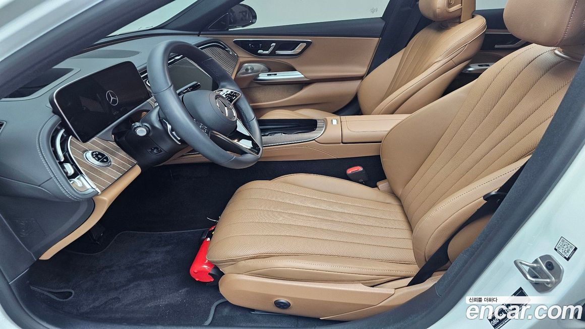 Mercedes-Benz E-Class 2025