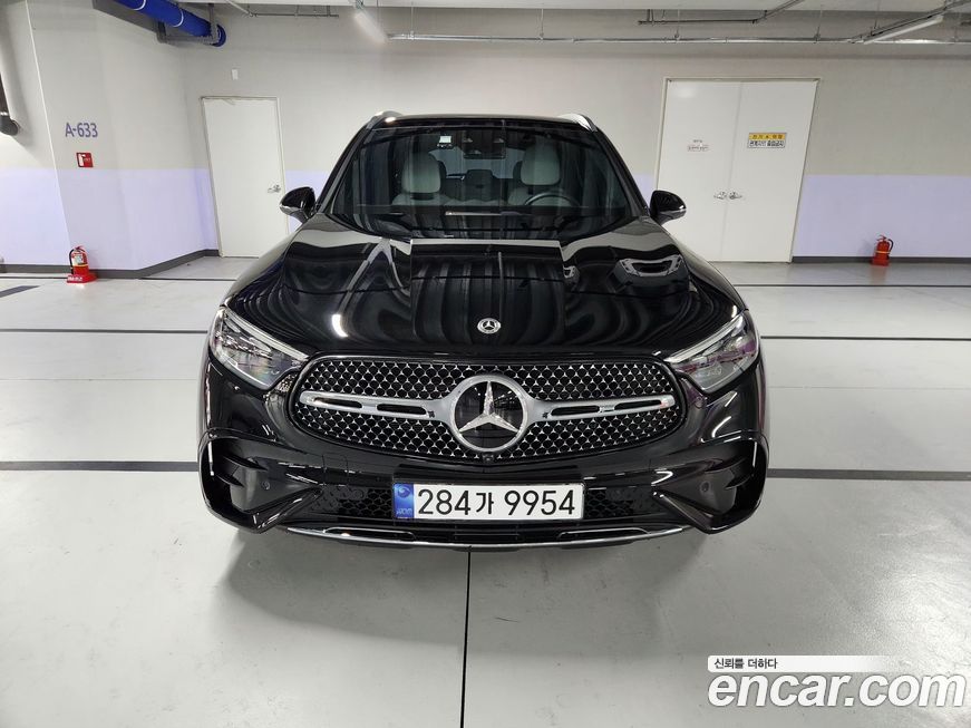 Mercedes-Benz GLC-Class 2025