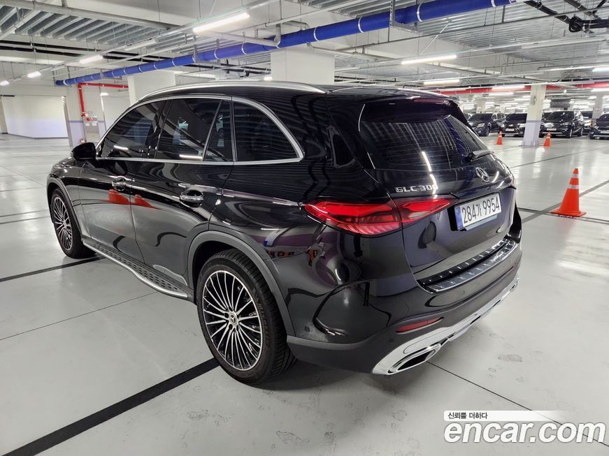 Mercedes-Benz GLC-Class 2025