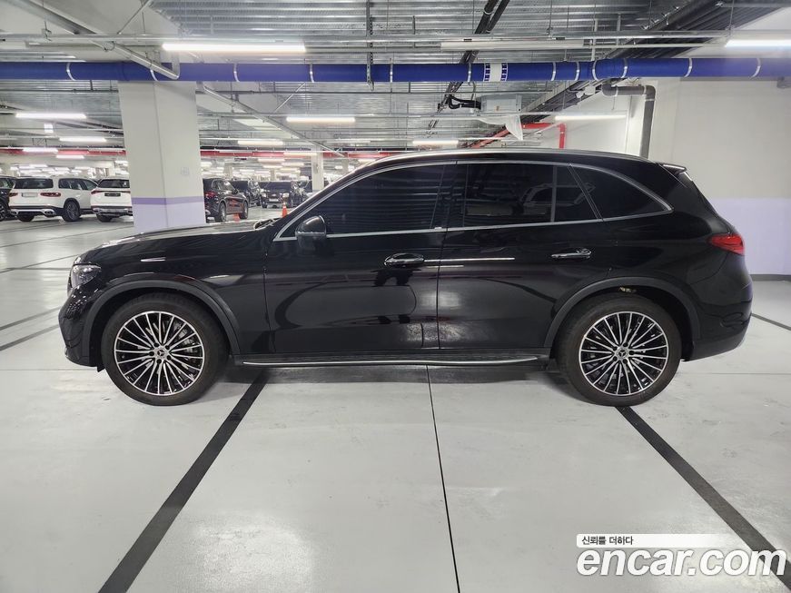 Mercedes-Benz GLC-Class 2025