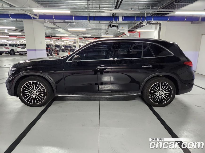 Mercedes-Benz GLC-Class 2025