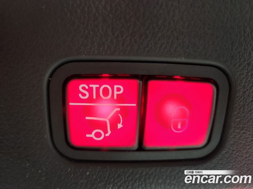 Mercedes-Benz GLC-Class 2025