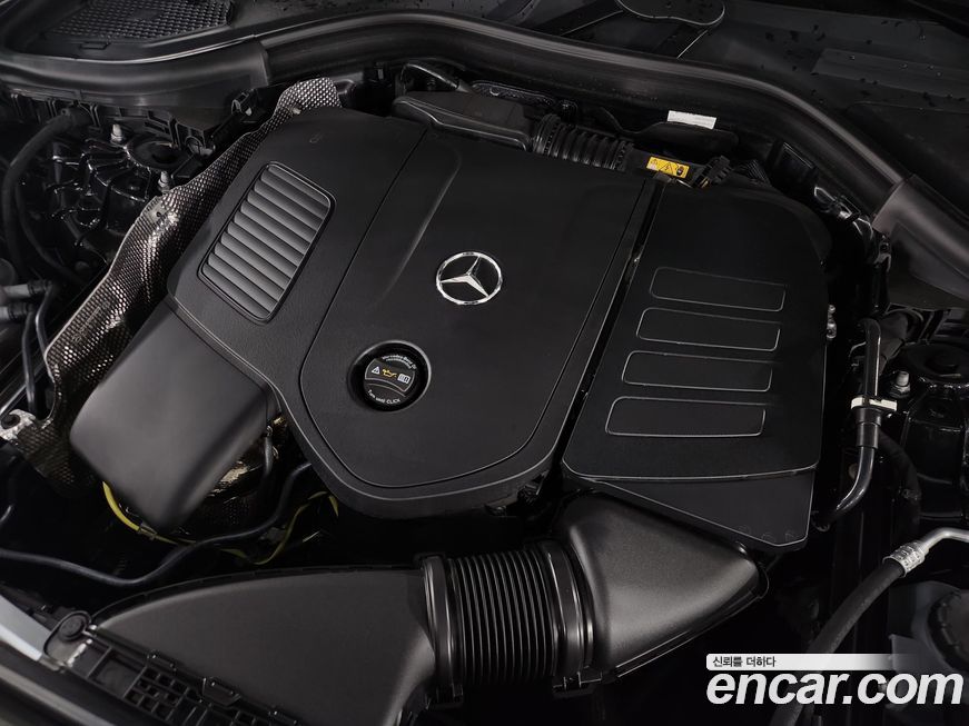 Mercedes-Benz GLC-Class 2025