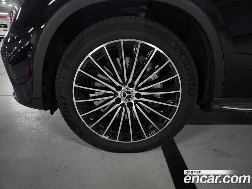 Mercedes-Benz GLC-Class 2025