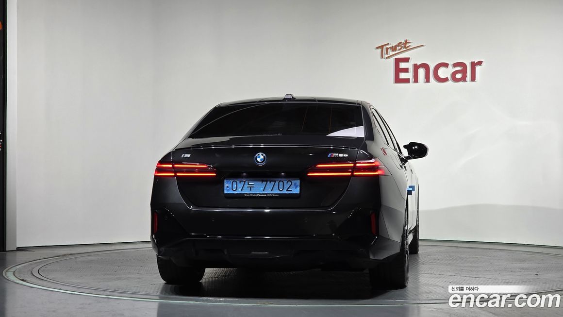 BMW i5 2024