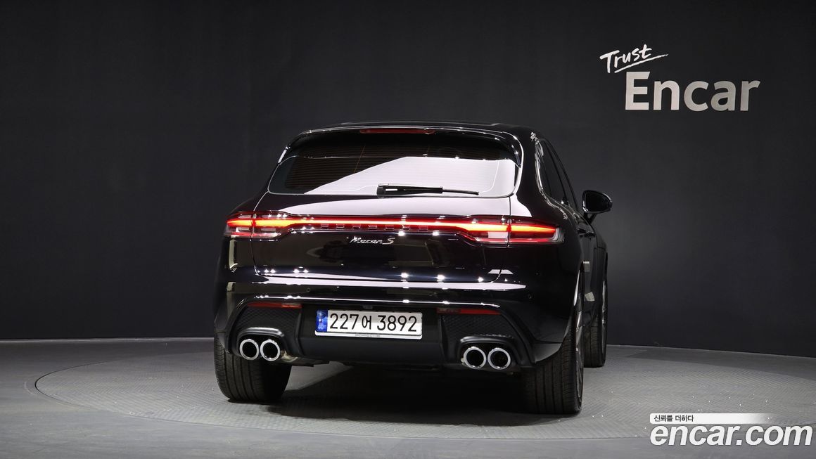 Porsche Macan 2023