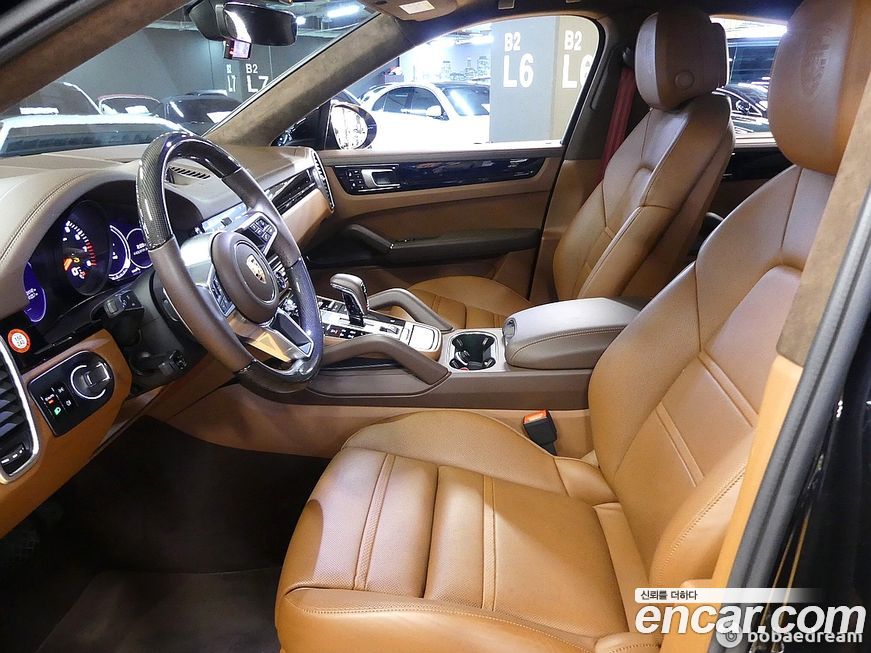 Porsche Cayenne 2021