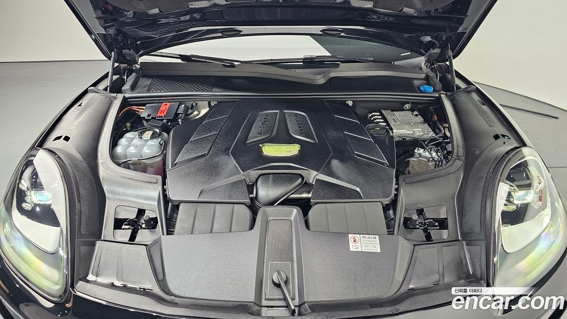 Porsche Cayenne 2023