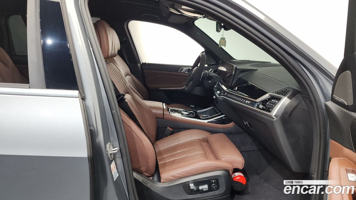 BMW X7 2023