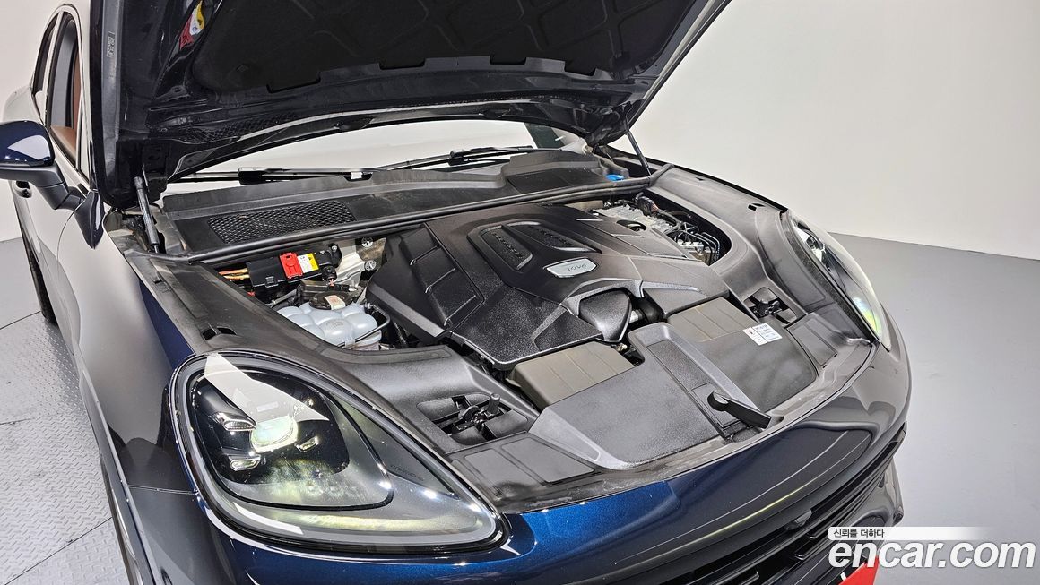 Porsche Cayenne 2022