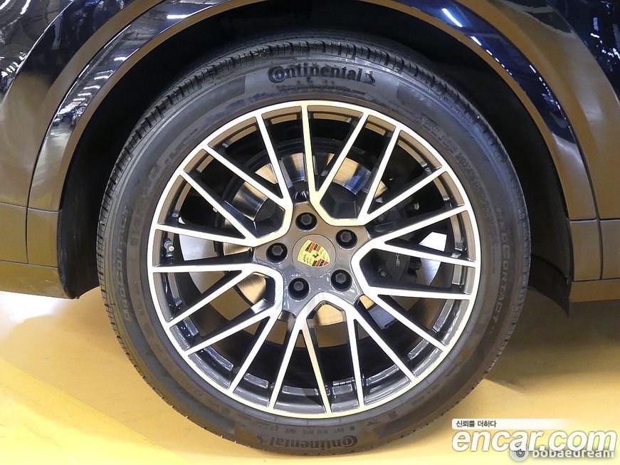 Porsche Cayenne 2021