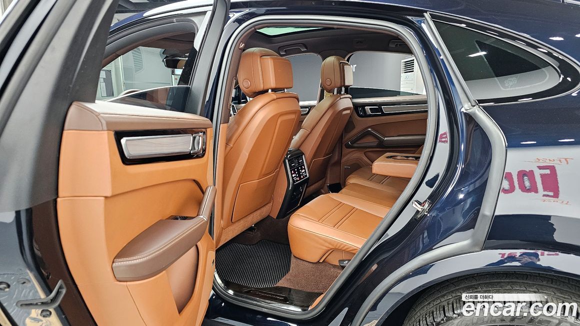 Porsche Cayenne 2022