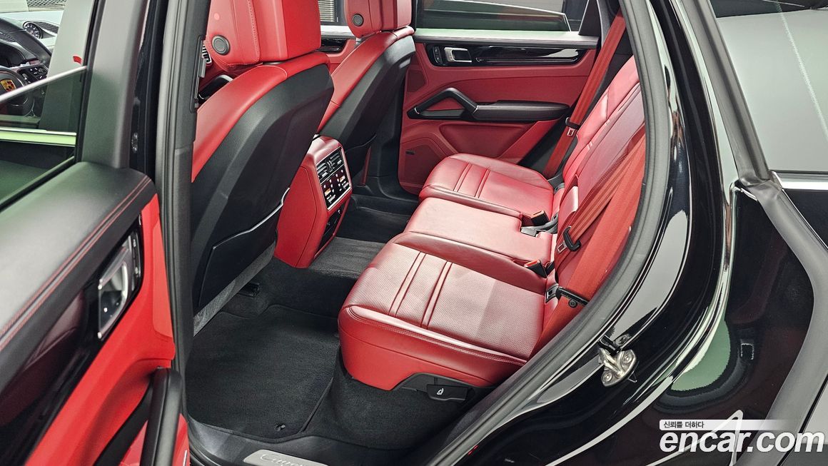 Porsche Cayenne 2023