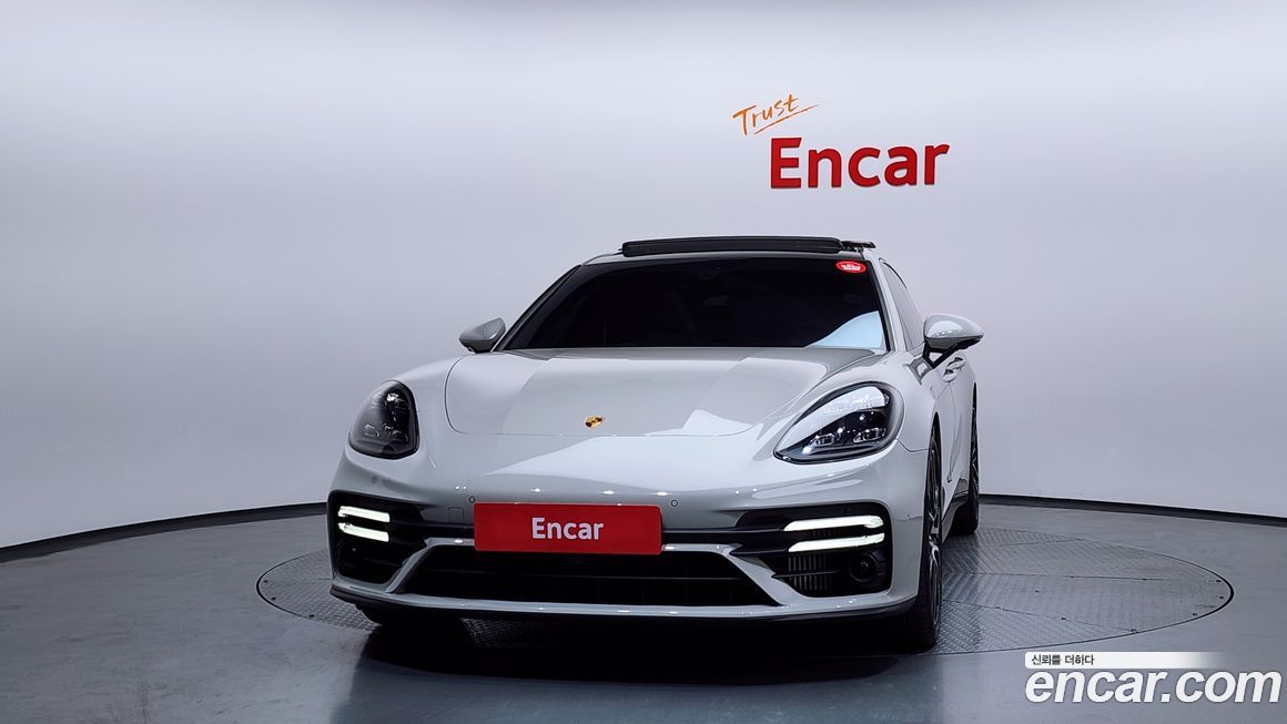 Porsche Panamera 2022
