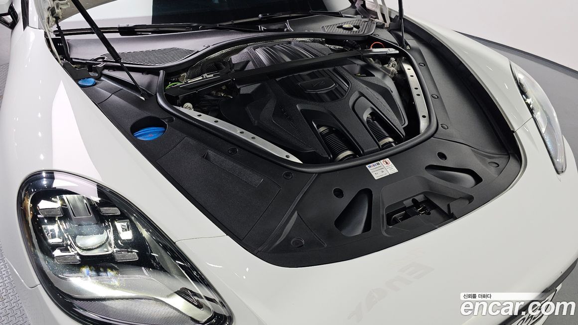 Porsche Panamera 2022