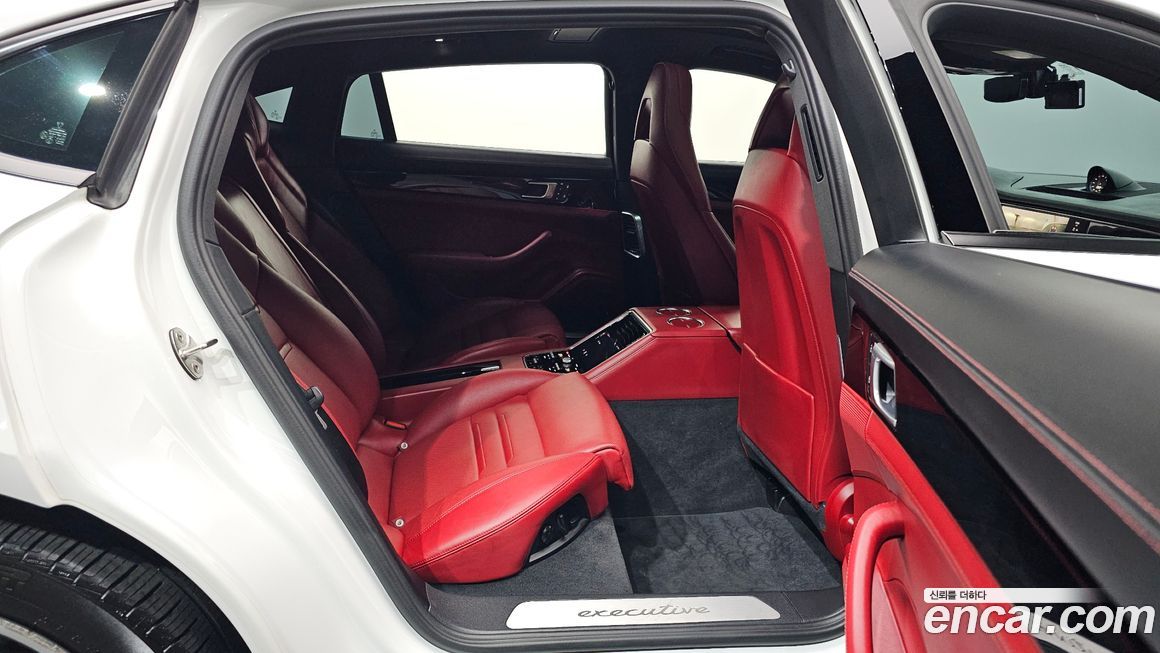 Porsche Panamera 2022