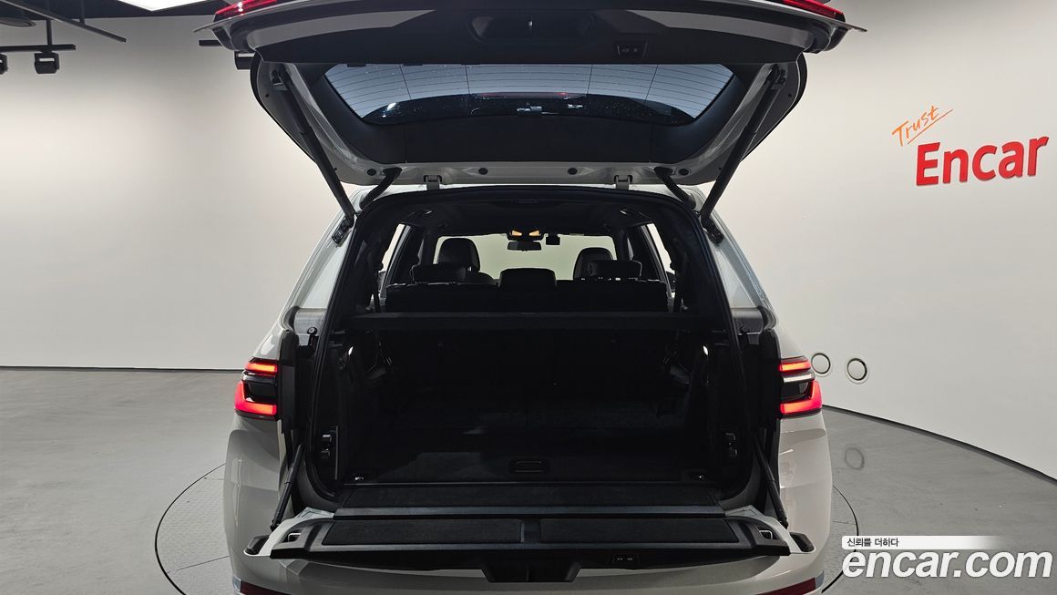 BMW X7 2024
