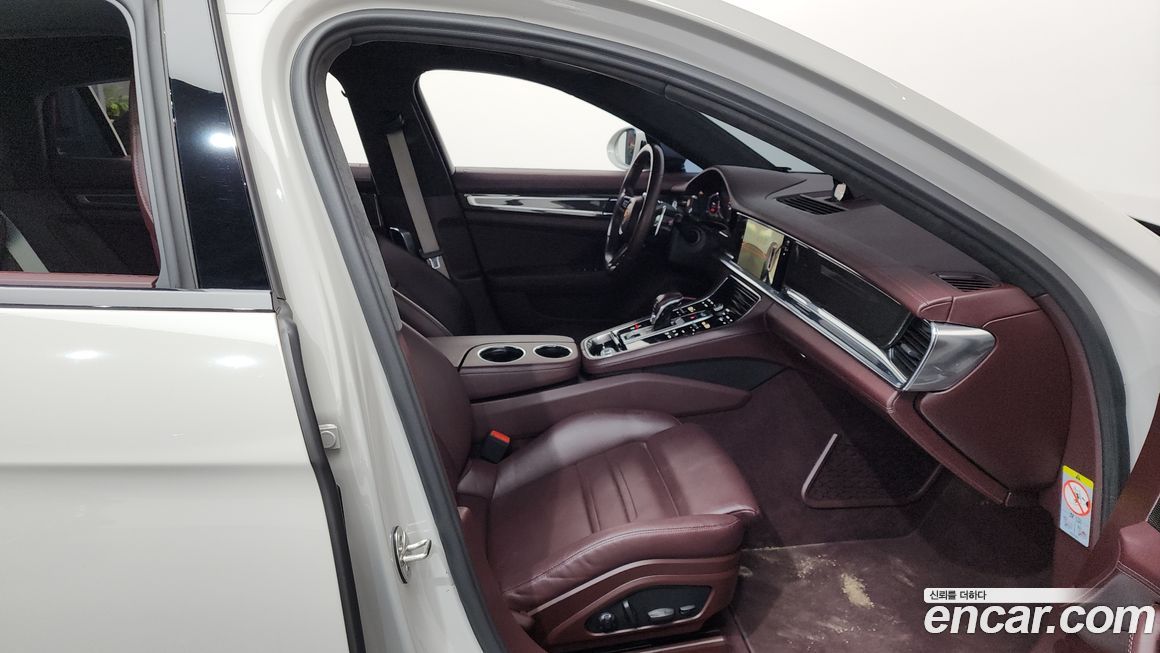 Porsche Panamera 2022