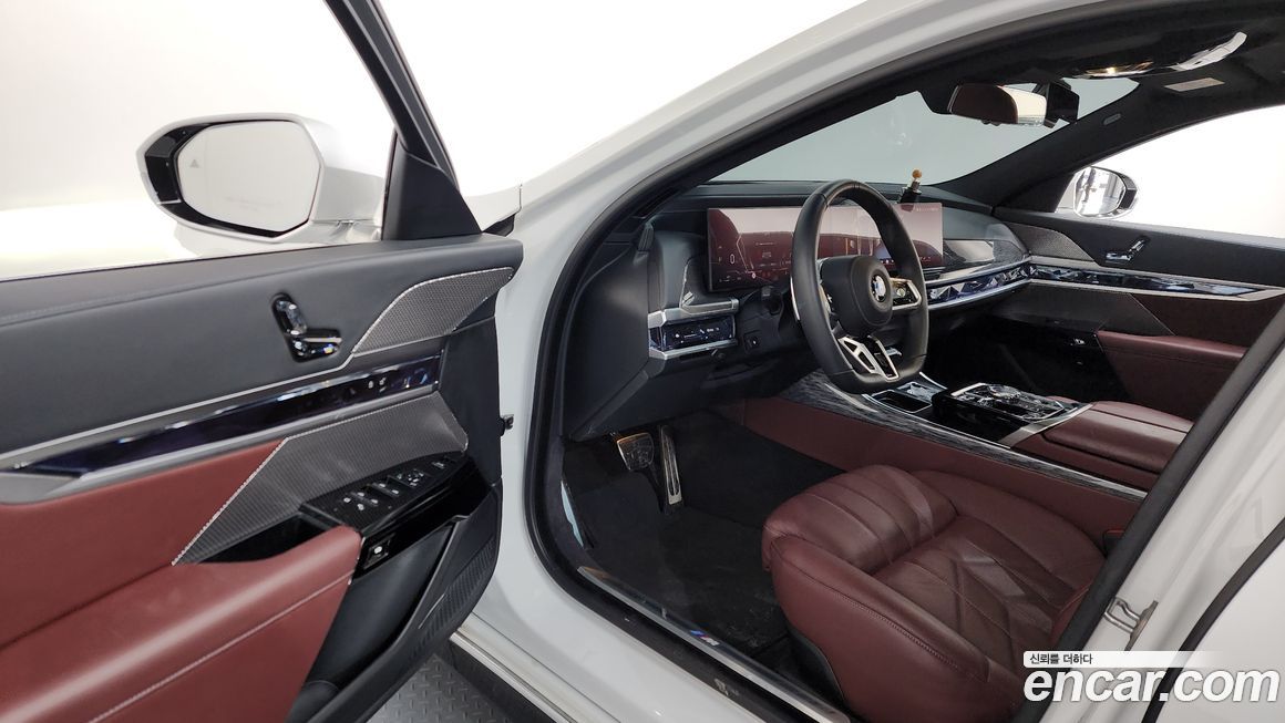 BMW 7-Series 2024