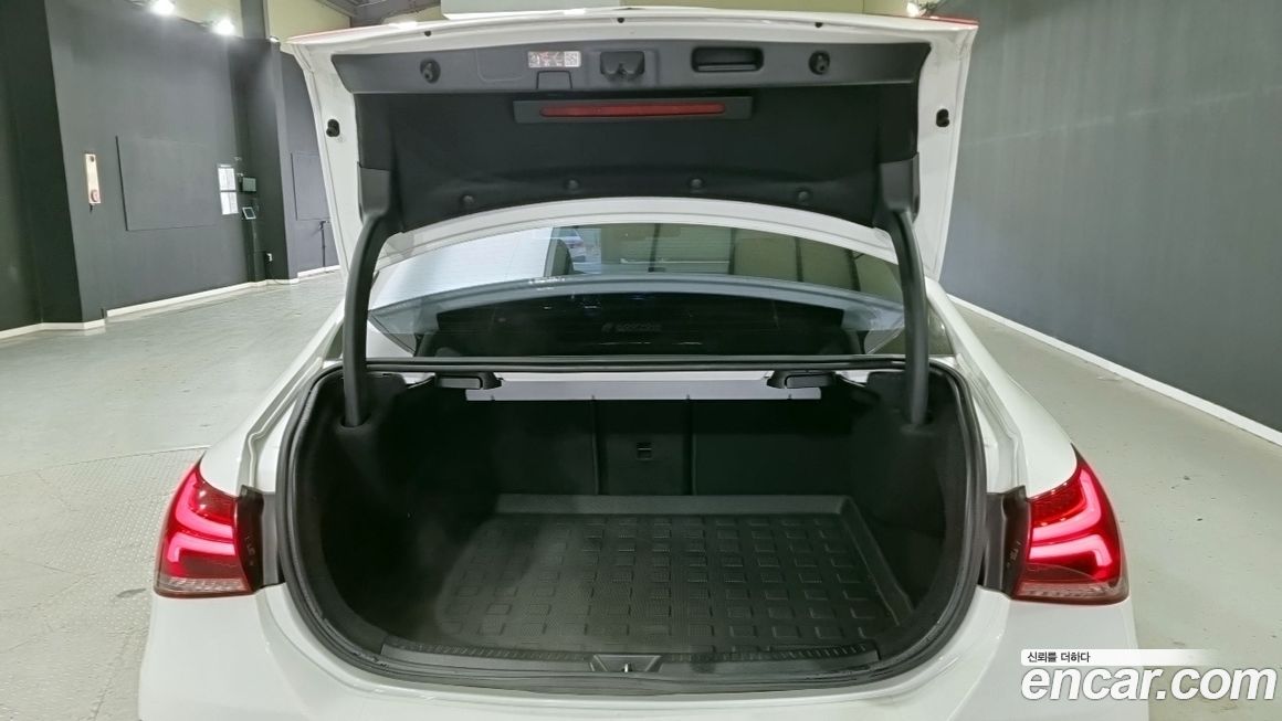 Mercedes-Benz A-Class 2023