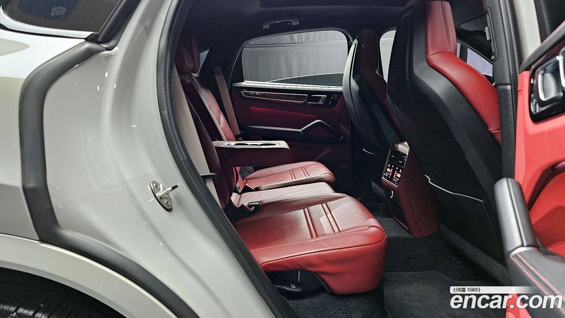 Porsche Cayenne 2022