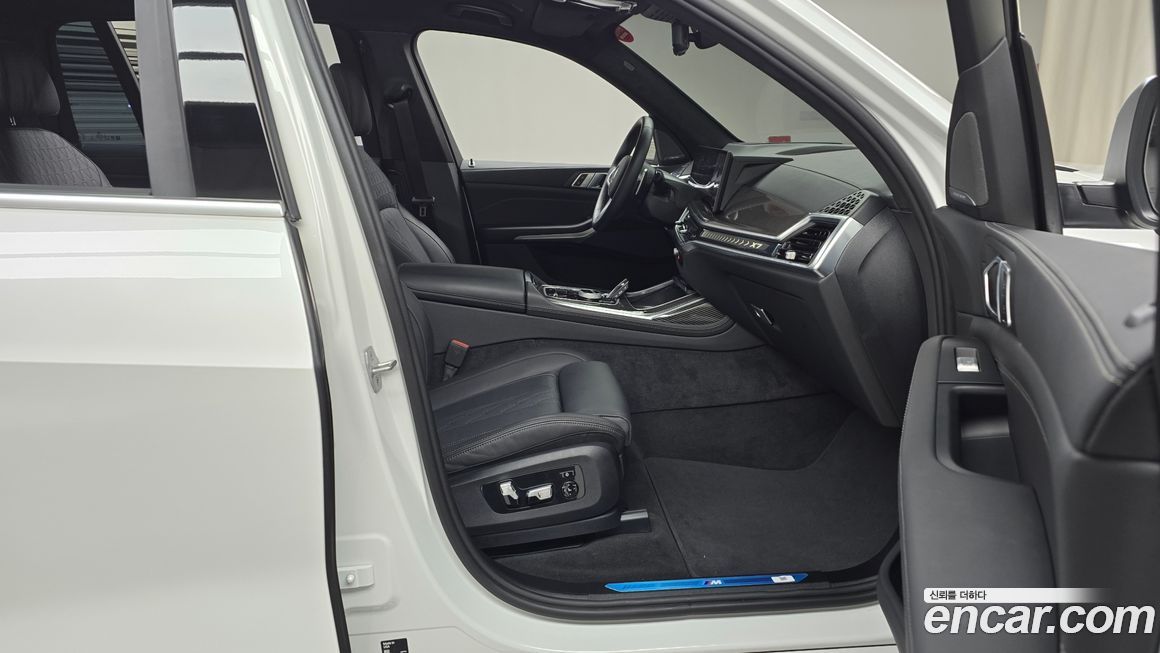 BMW X7 2025