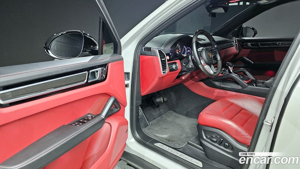 Porsche Cayenne 2022