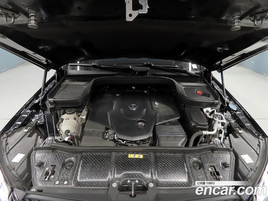 Mercedes-Benz GLS-Class 2023