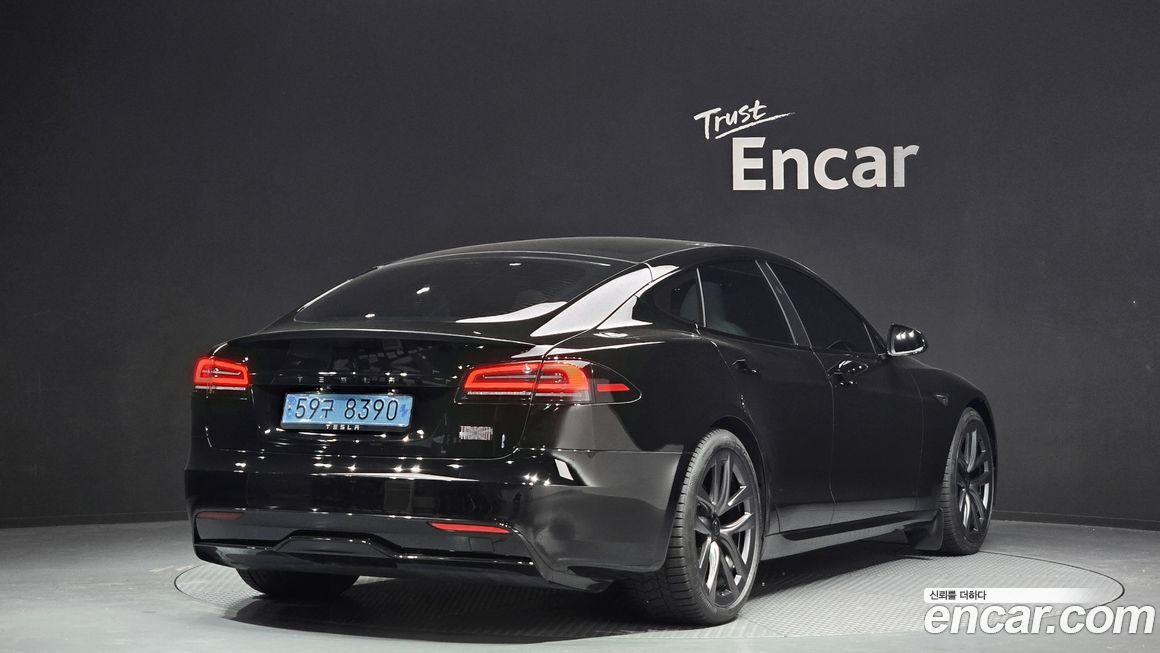 Tesla Model S 2023