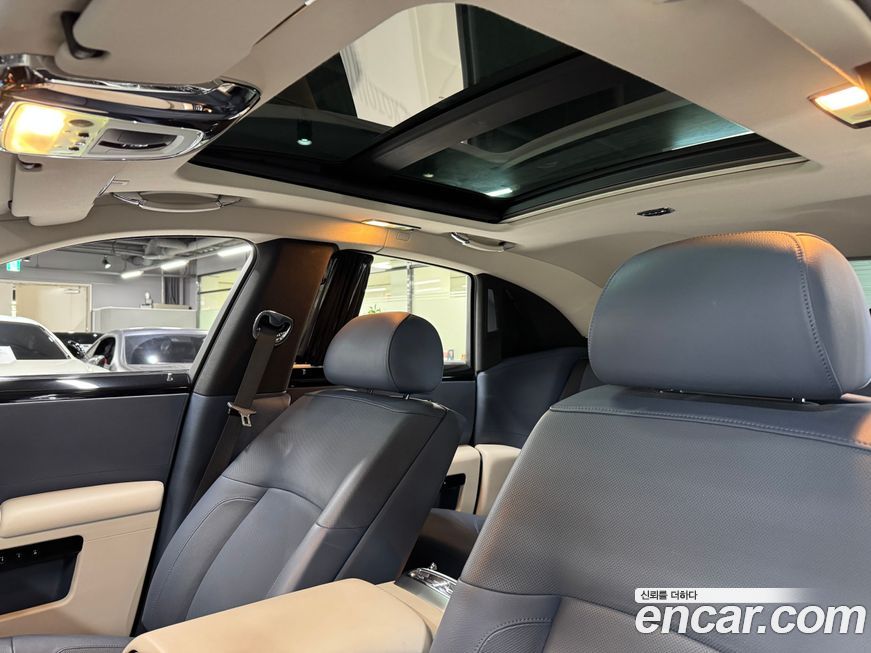 Rolls-Royce Ghost 2011