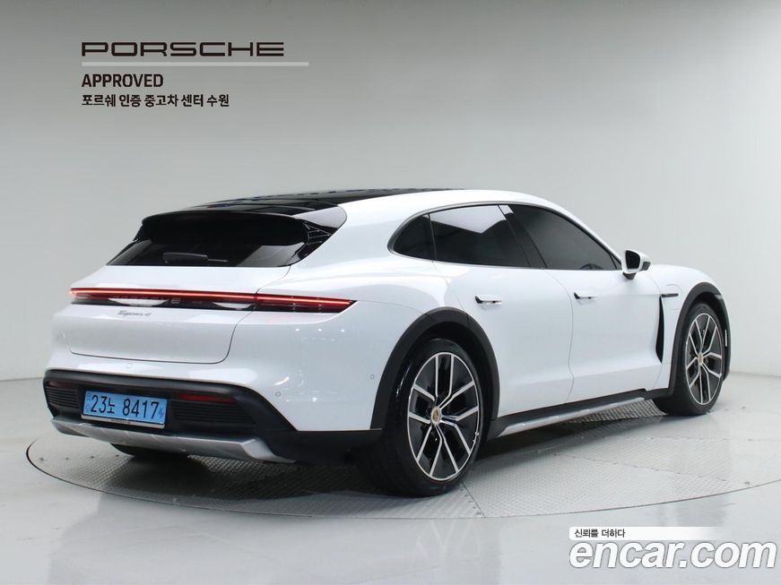 Porsche Taycan 2025