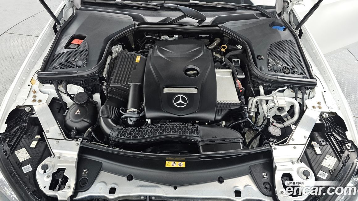 Mercedes-Benz E-Class 2021