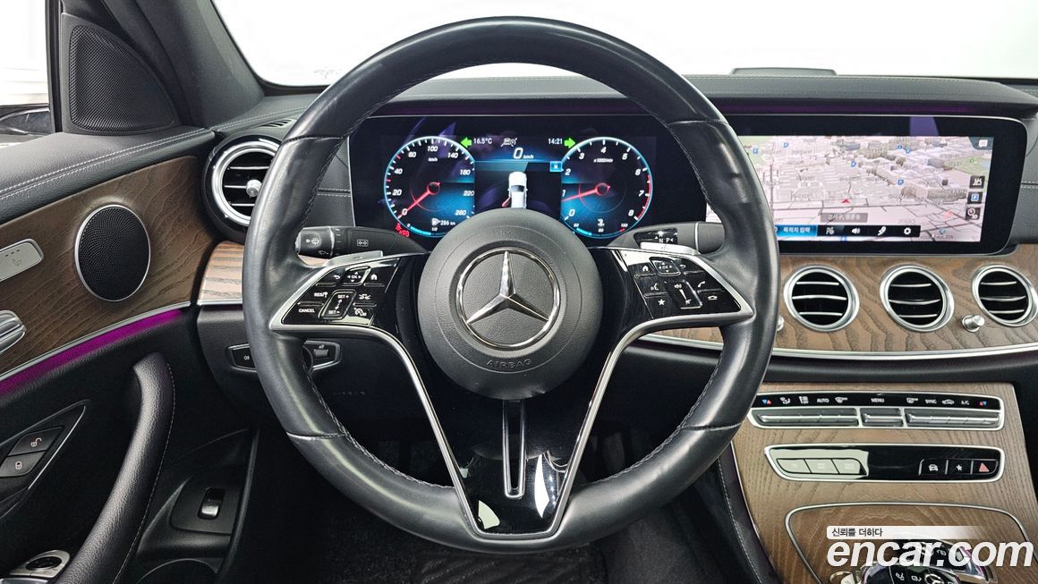Mercedes-Benz E-Class 2021